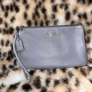 COACH Double Corner Zippered Wristlet in Pebbled Light Blue Leather